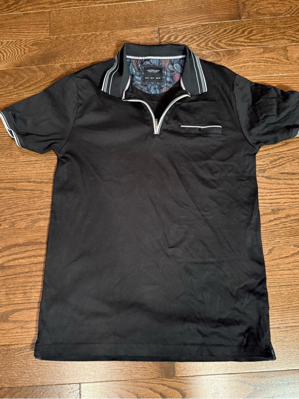 Cactus Black Short-Sleeve Polo with Zip Collar and White Contrast Trim